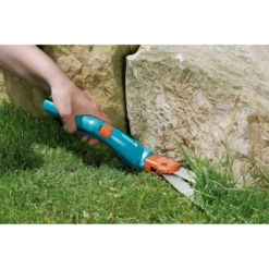 Classic Grasschaar, Draaibaar - Gardena 7 Classic Grasschaar, Draaibaar - Gardena -Tuinartikelen Winkel classic grasschaar draaibaar gardena 2 4