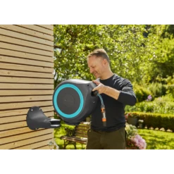 Wandslangenbox RollUp - S - 15m - Blauw - Gardena 12 Wandslangenbox RollUp - S - 15m - Blauw - Gardena -Tuinartikelen Winkel wandslangenbox rollup s 15m blauw gardena 4 7